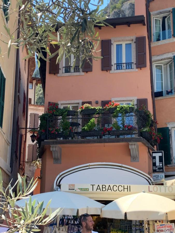 Albergo Ristorante Montebaldo Limone sul Garda Bagian luar foto