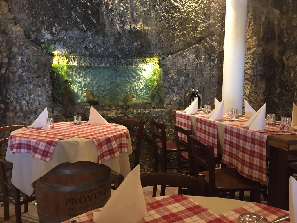 Albergo Ristorante Montebaldo Limone sul Garda Bagian luar foto