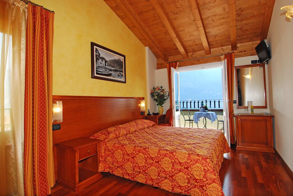 Albergo Ristorante Montebaldo Limone sul Garda Ruang foto