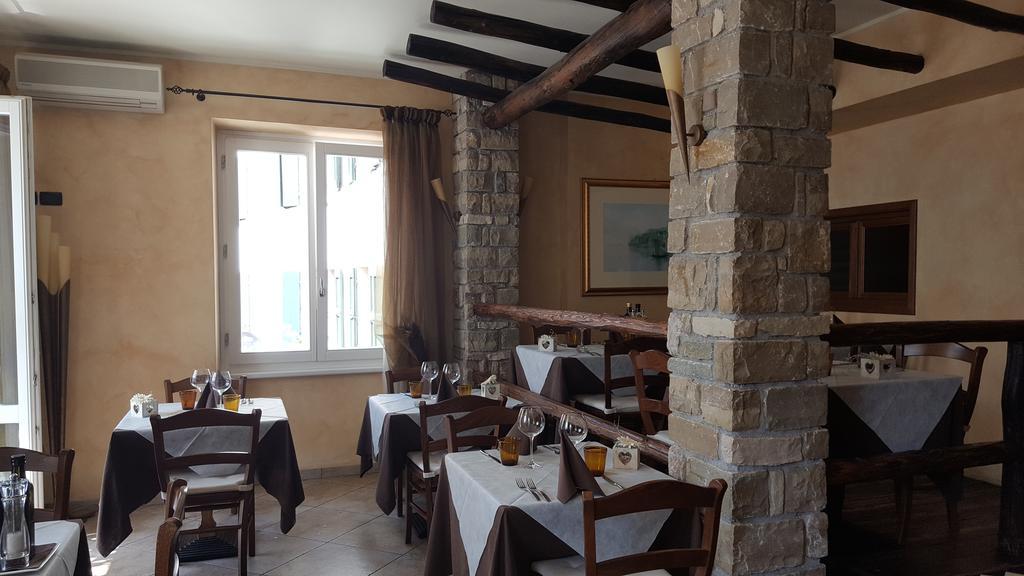 Albergo Ristorante Montebaldo Limone sul Garda Bagian luar foto